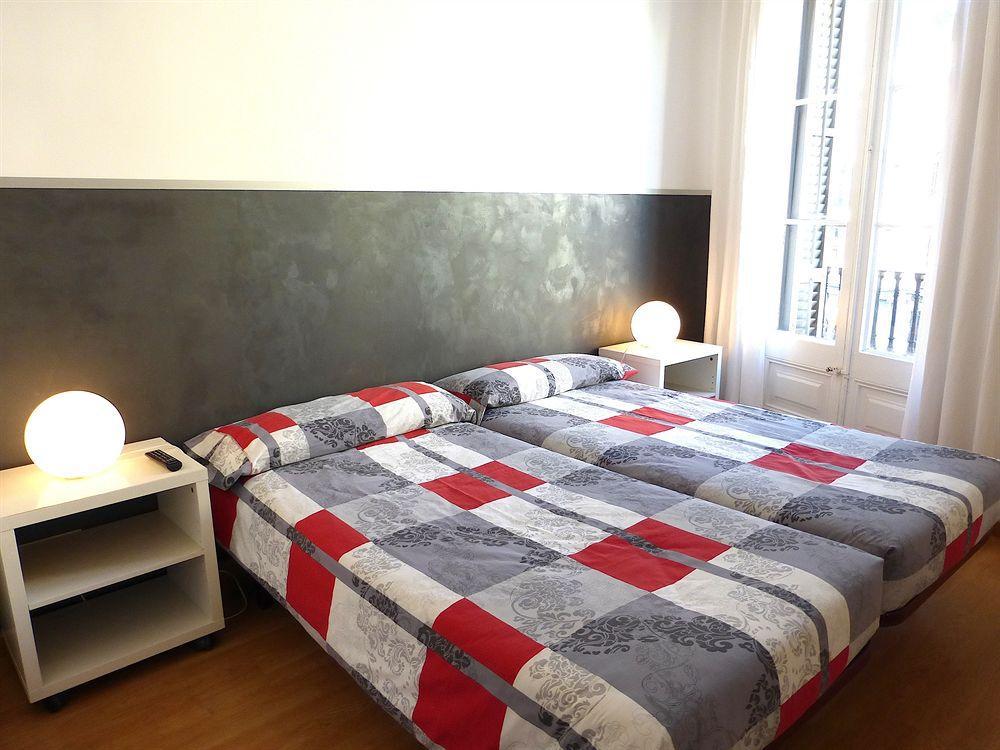 Super Balmes Guest House Barcelona Exterior foto
