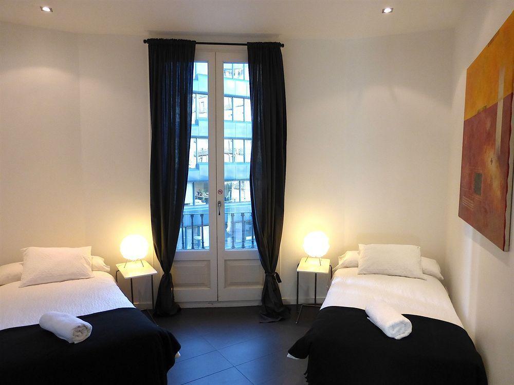 Super Balmes Guest House Barcelona Exterior foto